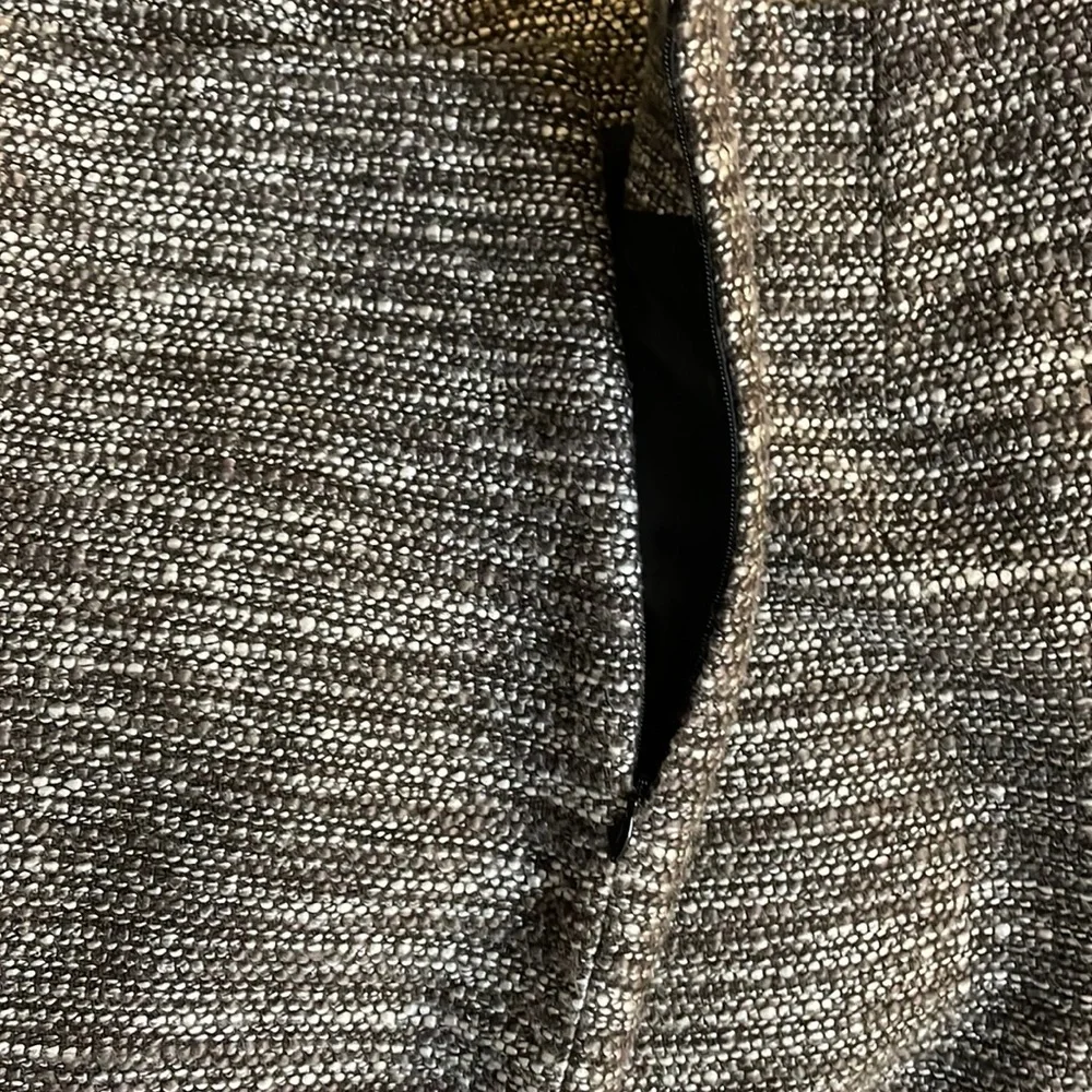 Ann Taylor Size 12 Petite Wool Skirt - Picture 3 of 5